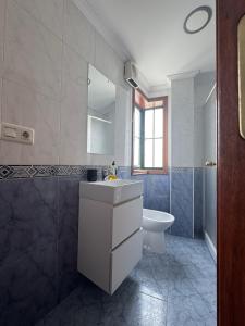 Kúpeľňa v ubytovaní PISO MOAÑA