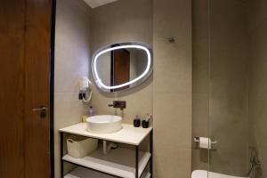 Bilik mandi di Silis Suite