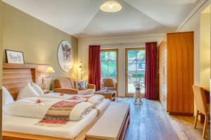 Postel nebo postele na pokoji v ubytování Hotel Alte Post
