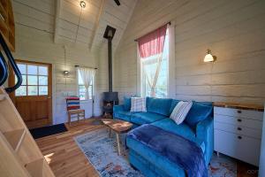 Χώρος καθιστικού στο New Everything! Gorgeous Log Cabin in Downtown Joseph