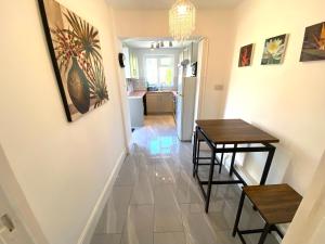 Fotografie z fotogalerie ubytování Cozy 3BD Retreat in London v Londýně