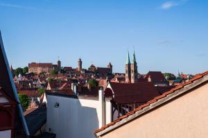 Linna Nürnberg üldine vaade või majutusasutusest Hotel Sandkorn pildistatud vaade