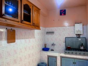 Kuchyň nebo kuchyňský kout v ubytování Tayrt Hostel + 18 fotografií