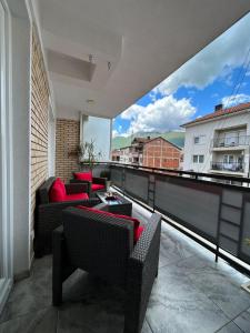 Μπαλκόνι ή βεράντα στο Deluxe Apartment in the Heart of Peja
