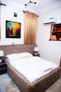 Afbeelding uit fotogalerij van iSoZo Luxury Stays in Ikeja