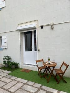 Budova, kde se apartmán nachází + 6 fotografií