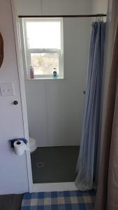 Zdjęcie z galerii obiektu Joshua Tree Tiny Home w mieście Yucca
