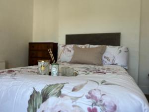 Ένα ή περισσότερα κρεβάτια σε δωμάτιο στο Comfortable room