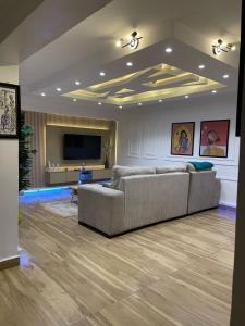 Luxury 2BR Wuse 2 247 Power Free Wi-Fi休息區