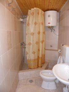 Kúpeľňa v ubytovaní Green House + 13 fotografií