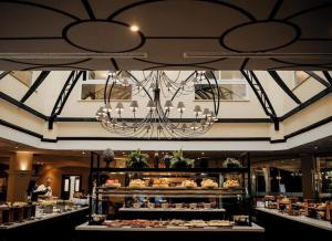 Jídlo v hotelu nebo okolí