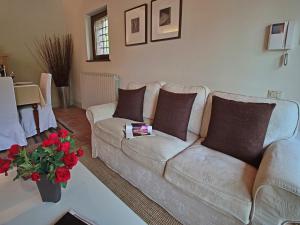 Posedenie v ubytovaní Modern holiday home in Foligno - Loc with pool