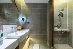 Ένα μπάνιο στο Atour Hotel Kunming West Renmin Road Daguan +24 φωτογραφίες