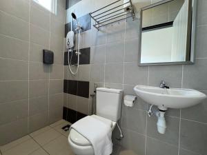 Ένα μπάνιο στο 161 Home Sleep Home Langkawi +21 φωτογραφίες