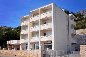 Budova, v ktorej sa apartmán nachádza