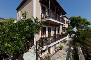 Gallery image of Sofia's Garden Studios in Skopelos Town