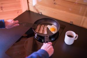 Možnosti snídaně pro hosty v ubytování Vestvatn - Arctic Cabins