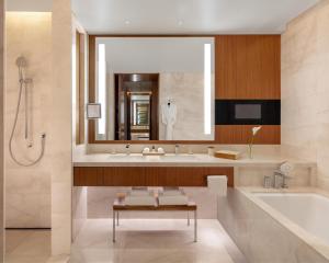 Vannas istaba naktsmītnē Park Hyatt Doha, Msheireb Downtown