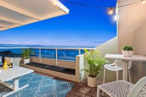 un balcon avec vue sur l'océan dans l'établissement Sea Salt By Khove, à Gold Coast
