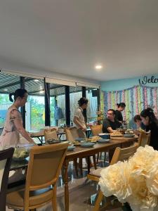 Tetamu yang menginap di BAN SUAN KRATOM CAFE AND RESORT