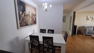 Ruang duduk di Apartman Čapljina