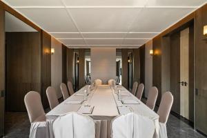 Zona business o sala de conferencias en 上海虹桥荷逸唐酒店北新泾地铁站Shanghai Hongqiao Heyitang Hotel Beixinjing Subway Station Branch