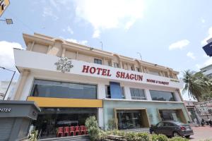 Gallery image of Hotel Shagun, Piplod City Centre Surat in Surat