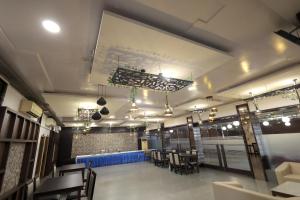 Gallery image of Hotel Shagun, Piplod City Centre Surat in Surat