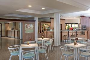 Εστιατόριο ή άλλο μέρος για φαγητό στο Rina Hotel
