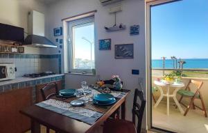 Kuchyň nebo kuchyňský kout v ubytování Pet Friendly Apartment