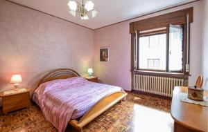 Ένα ή περισσότερα κρεβάτια σε δωμάτιο στο 3 Bedroom Amazing Apartment In Lamon