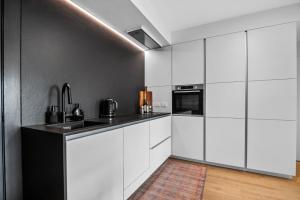 Kuchyň nebo kuchyňský kout v ubytování Tranquil 2 Bd Apt with AC, WIFI, & 10min from CBD + 13 fotografií