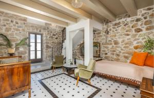 Χώρος καθιστικού στο Nice Home In Mundanije