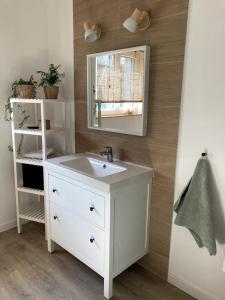 Φωτογραφία από το άλμπουμ του Modern family home with hot tub and garden σε Gujan-Mestras +19 φωτογραφίες