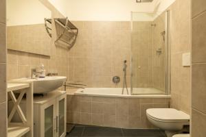 Ένα μπάνιο στο Apartment Katia - Menaggio