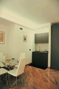 TV a/nebo společenská místnost v ubytování B&B Midtown Sorrento Excellence