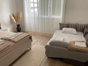 Gallery image of Plaža Stari Grad Budva pjena od mora Beach Apartman in Budva