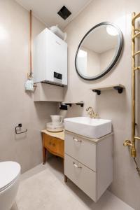 Ένα μπάνιο στο Apartament Rozalia
