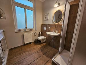 Ένα μπάνιο στο Villa Flora +33 φωτογραφίες