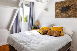 Postel nebo postele na pokoji v ubytování La Parenthèse Enchantée – 10 pers