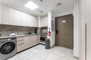 Gallery image of HAVN - Studio in La Riviera Azure JVC, Pool View in Dubai