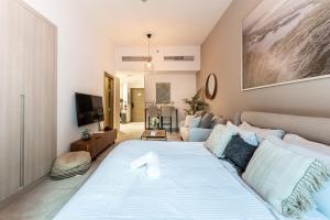 Gallery image of HAVN - Studio in La Riviera Azure JVC, Pool View in Dubai