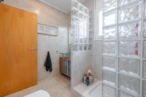 Koupelna v ubytování Casa Marti + 23 fotografií