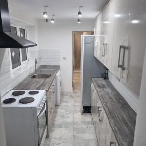 Kuchyň nebo kuchyňský kout v ubytování Double Room Ida Road
