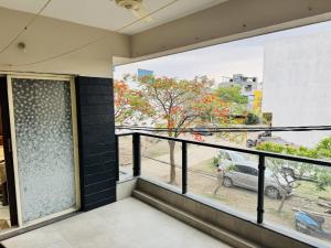 Galeriebild der Unterkunft Gulmohar Villa in Indore