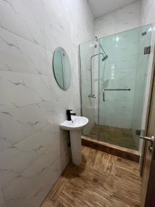 Kopalnica v nastanitvi Modern Apartment in Ikeja, Lagos