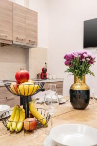 Kuchyňa alebo kuchynka v ubytovaní Amora Homes Basilica Monnalisa luxury 3 bedrooms apartment with amazing view NEED RESERVATION X FREE PARKING