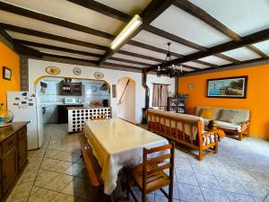 Køkken eller tekøkken på Casa da Praia Ericeira center