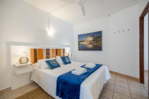 Posteľ alebo postele v izbe v ubytovaní Hostal Doris - Adults Only