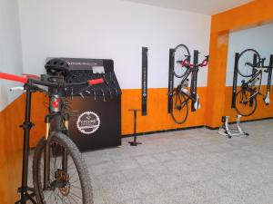Posilňovňa alebo fitness centrum v ubytovaní Hostal Doris - Adults Only